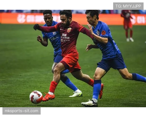 上海申花中场控制难以支撑比赛节奏，当前表现波动对整体发挥造成影响